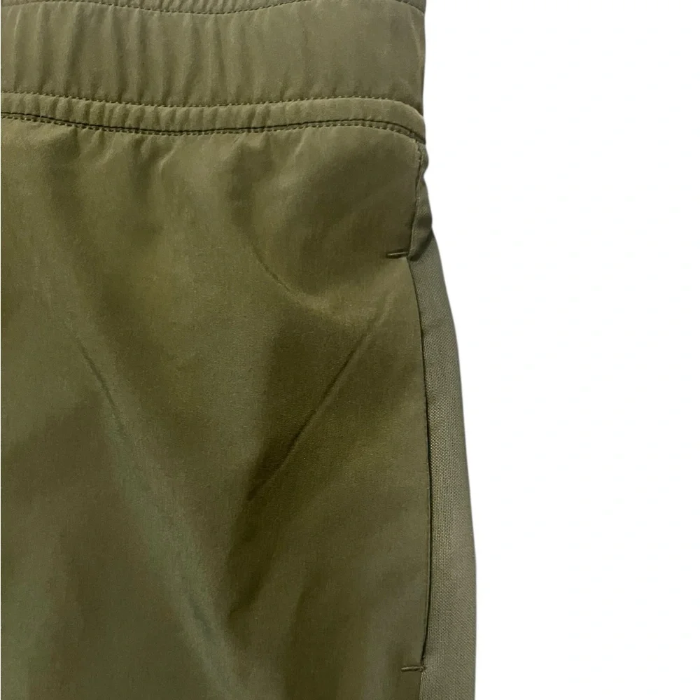 Eddie Bauer Olive Green Women's Skort Size XL - Picture 3 of 8